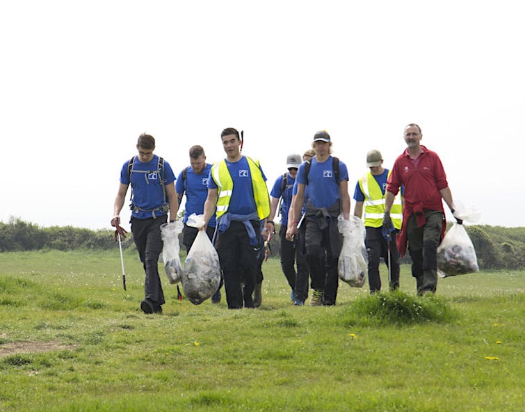 Land & Wave joined Love Langton and the National Trust to give Dancing Ledge and Hedbury Quarry a Spring Clean 29th April 2019