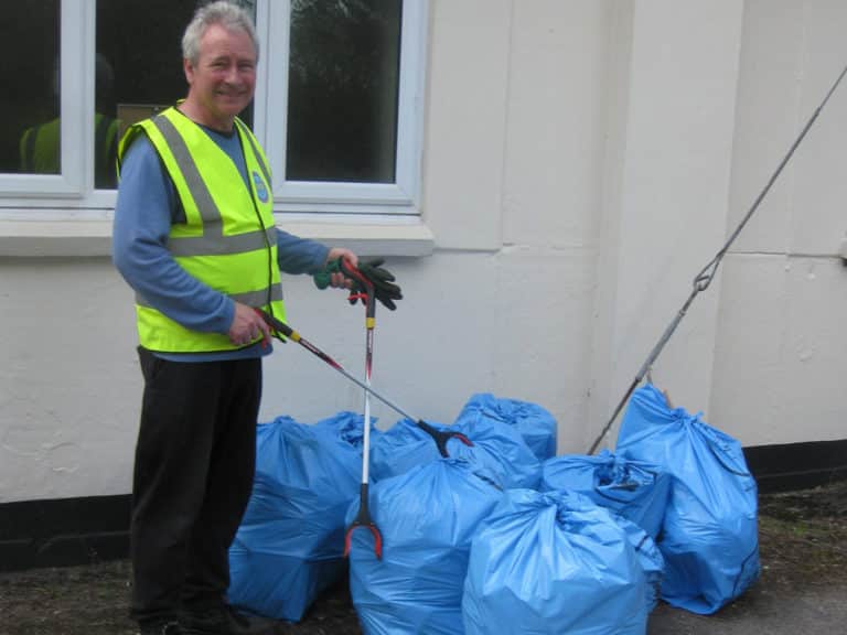 Wareham Wombles cleaned up around Sandford Community Centre 25th April 2018